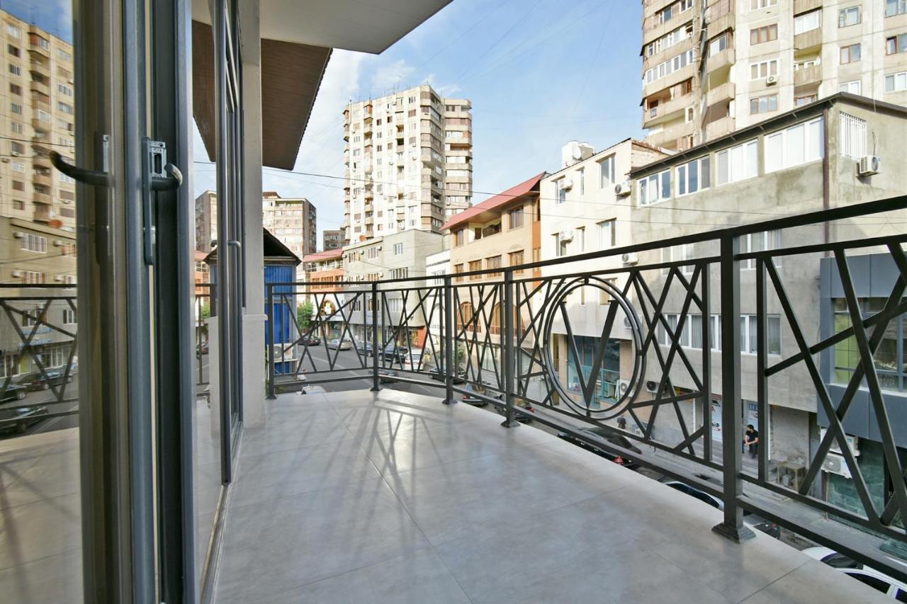 New Apartment In Yerevan City Center Kültér fotó